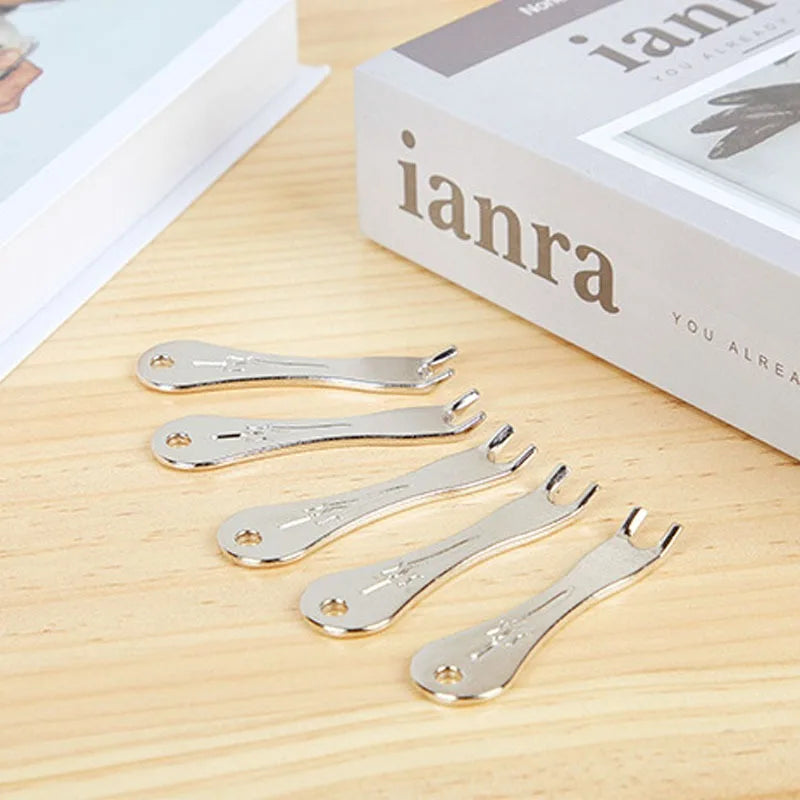 Metal Guitar String Puller Wooden Folk Pry Up String Guitar String  Tool Metal Guitar Nail Puller Portable and Lightweight